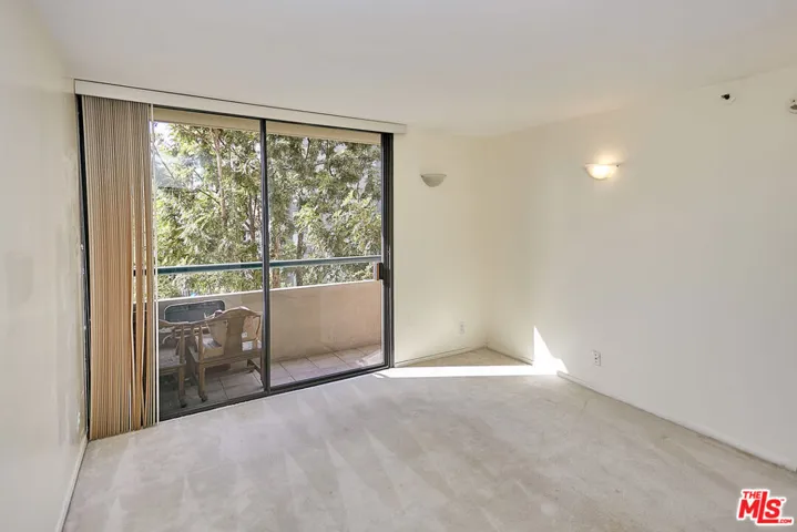 600 W 9th Street 702, Los Angeles, California 90015