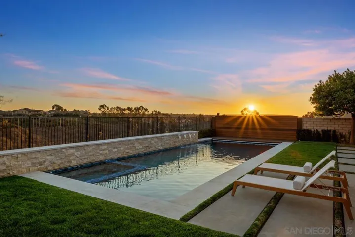 Swimming Pool/Hot Tub/Sauna