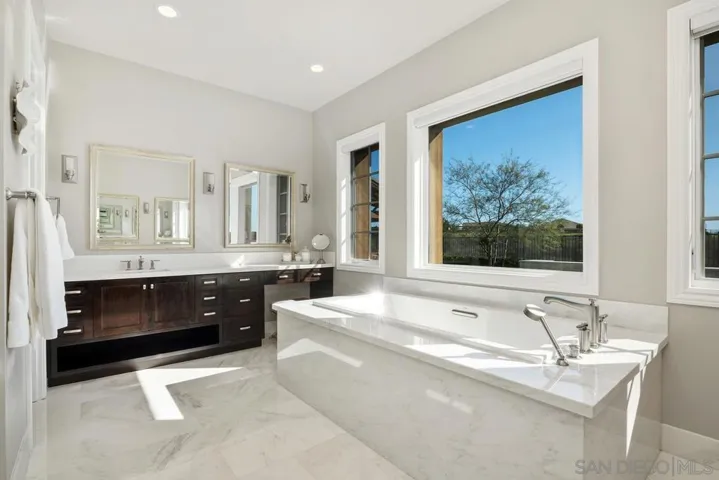 Primary Bath/Spa