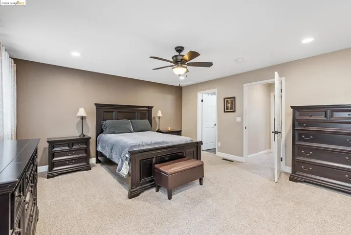 911 Hacienda Cir, Rohnert Park, California 94928