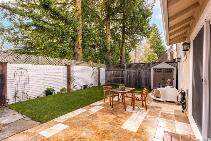 911 Hacienda Cir, Rohnert Park, California 94928