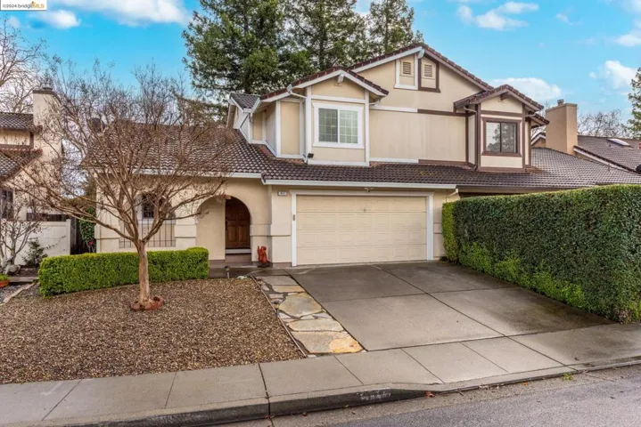911 Hacienda Cir, Rohnert Park, California 94928