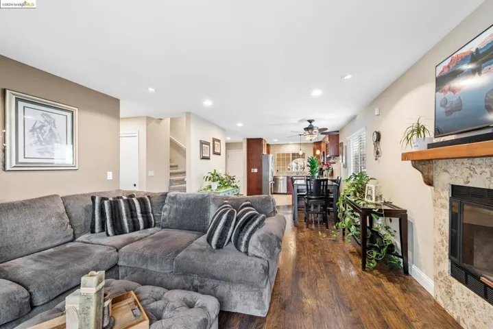 911 Hacienda Cir, Rohnert Park, California 94928