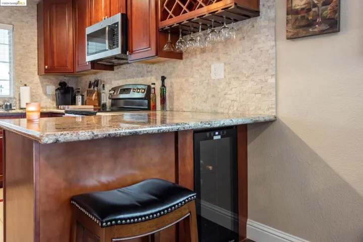 911 Hacienda Cir, Rohnert Park, California 94928
