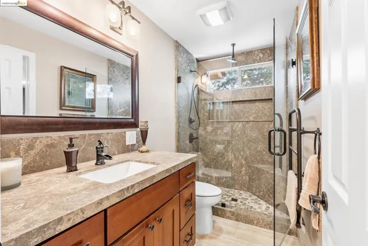 911 Hacienda Cir, Rohnert Park, California 94928