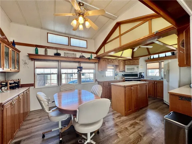 1295 S Cawston Avenue Unit 360, Hemet, California 92545