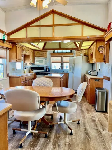 1295 S Cawston Avenue Unit 360, Hemet, California 92545