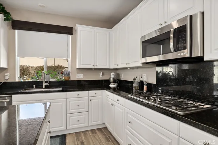 6946 Cache Way, Jurupa Valley, California 91752