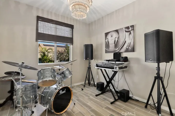 6946 Cache Way, Jurupa Valley, California 91752