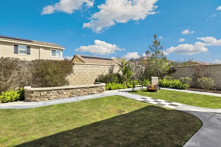 6946 Cache Way, Jurupa Valley, California 91752