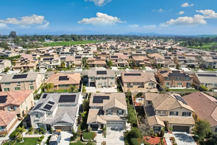 6946 Cache Way, Jurupa Valley, California 91752