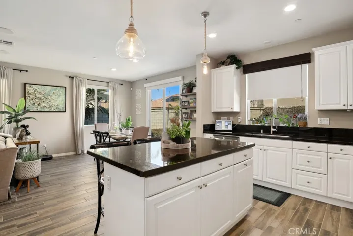 6946 Cache Way, Jurupa Valley, California 91752