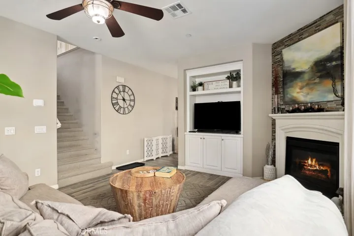 6946 Cache Way, Jurupa Valley, California 91752