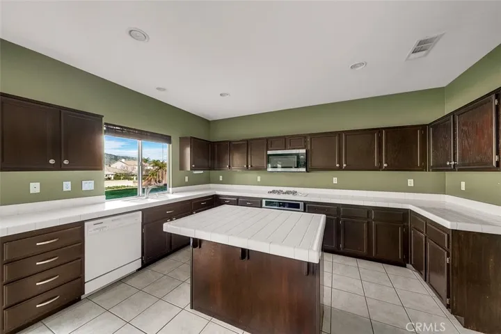24443 Borrego Circle, Corona, California 92883