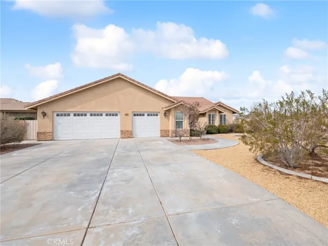 12526 Sarsi Place, Apple Valley, California 92308