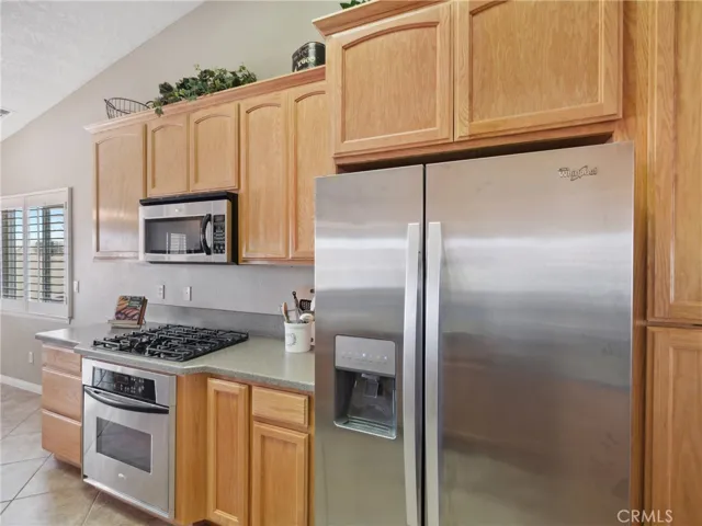 12526 Sarsi Place, Apple Valley, California 92308