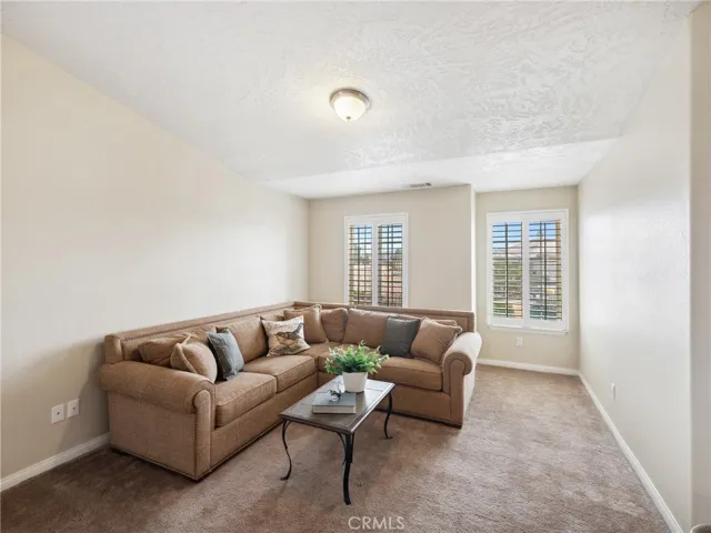 12526 Sarsi Place, Apple Valley, California 92308