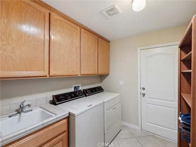 12526 Sarsi Place, Apple Valley, California 92308