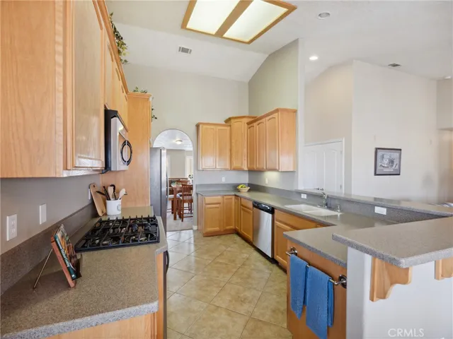 12526 Sarsi Place, Apple Valley, California 92308