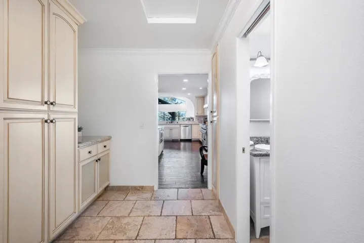 16755 Oak View Circle, Morgan Hill, California 95037