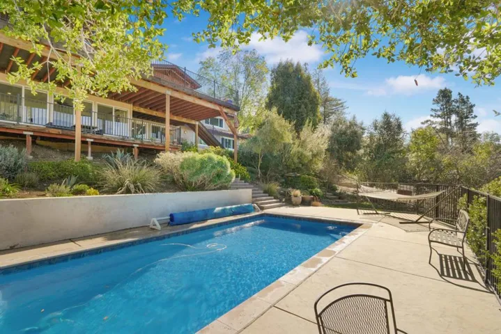 16755 Oak View Circle, Morgan Hill, California 95037