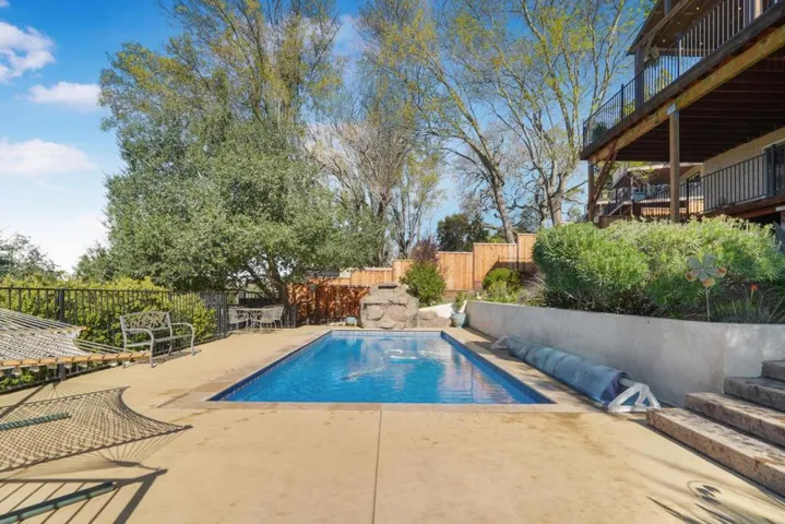16755 Oak View Circle, Morgan Hill, California 95037