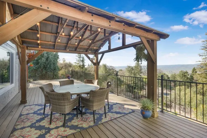 16755 Oak View Circle, Morgan Hill, California 95037