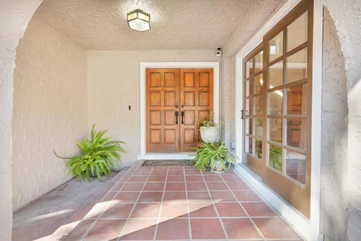 16755 Oak View Circle, Morgan Hill, California 95037