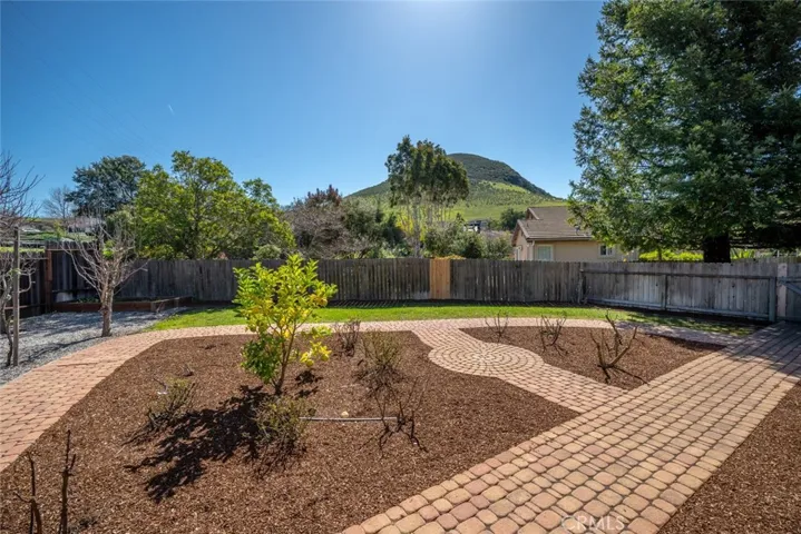 1556 Buckeye Court, San Luis Obispo, California 93401
