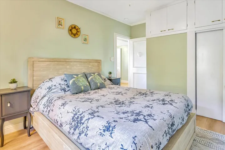 220 8th Street, Pacific Grove, California 93950