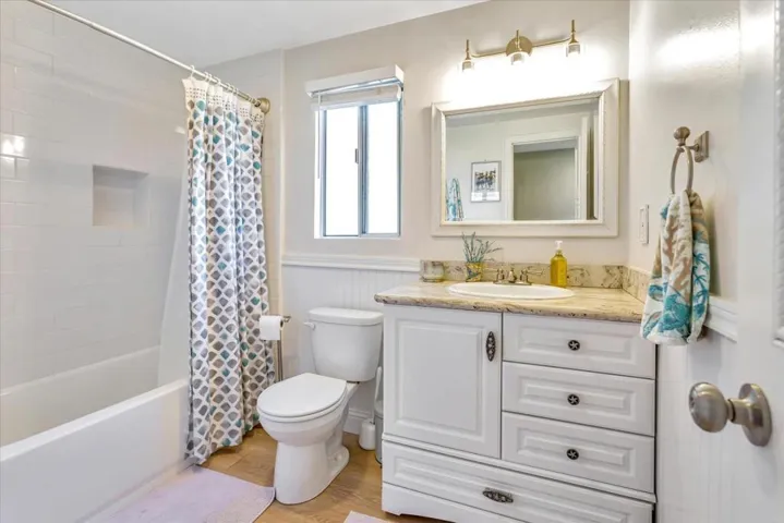 220 8th Street, Pacific Grove, California 93950