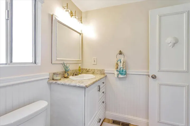 220 8th Street, Pacific Grove, California 93950
