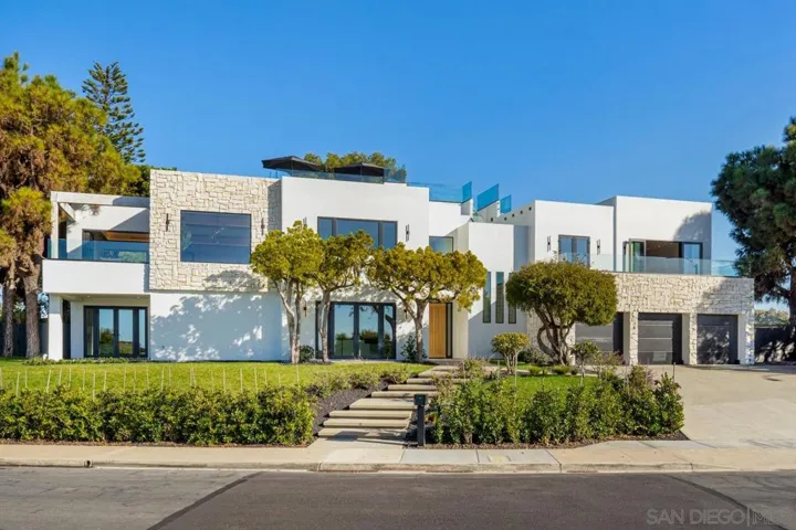 8433 Prestwick Dr, La Jolla, California 92037