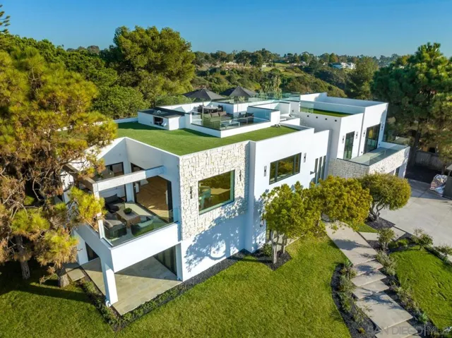 8433 Prestwick Dr, La Jolla, California 92037
