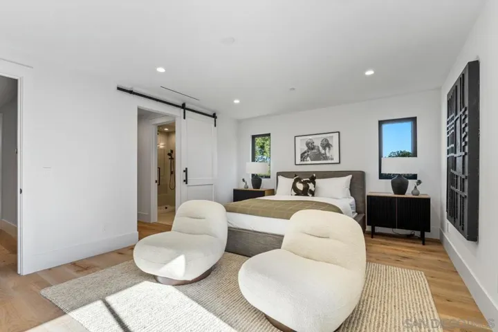 8433 Prestwick Dr, La Jolla, California 92037