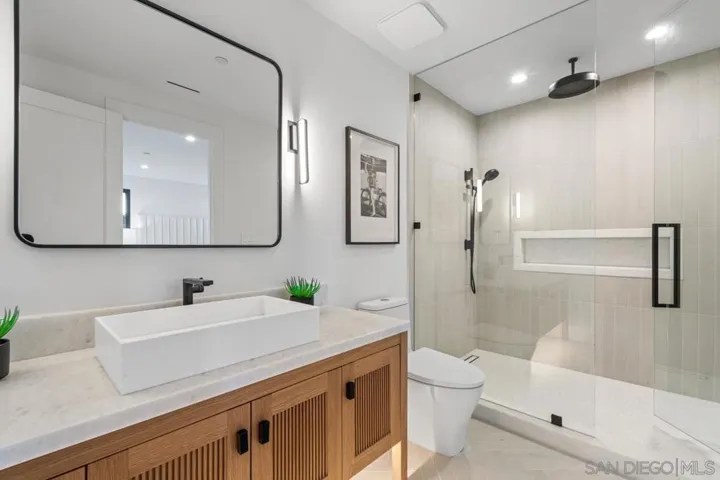 8433 Prestwick Dr, La Jolla, California 92037