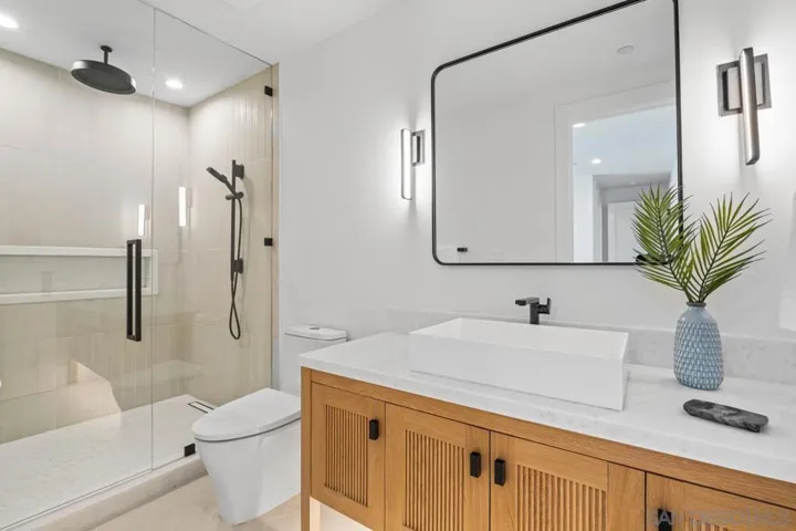 8433 Prestwick Dr, La Jolla, California 92037