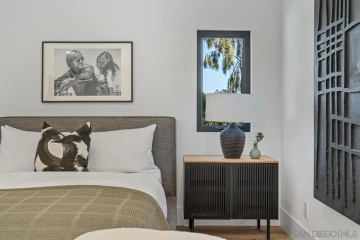 8433 Prestwick Dr, La Jolla, California 92037