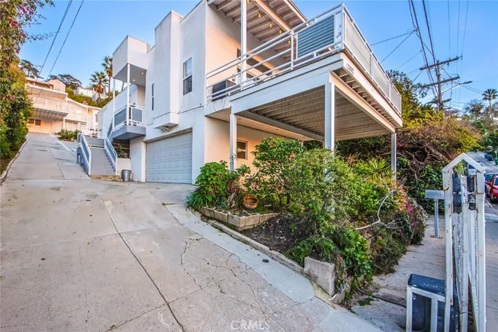 2330 Teviot Street, Los Angeles, California 90039