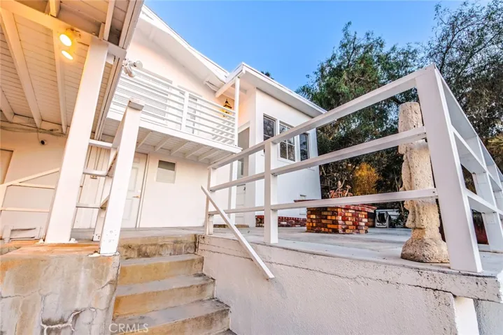 2330 Teviot Street, Los Angeles, California 90039