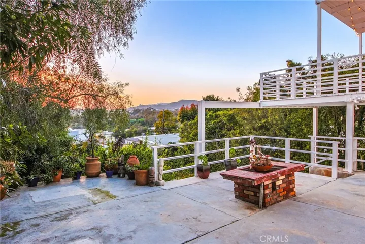 2330 Teviot Street, Los Angeles, California 90039