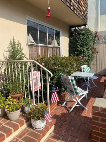 83 63rd Place, Long Beach, California 90803
