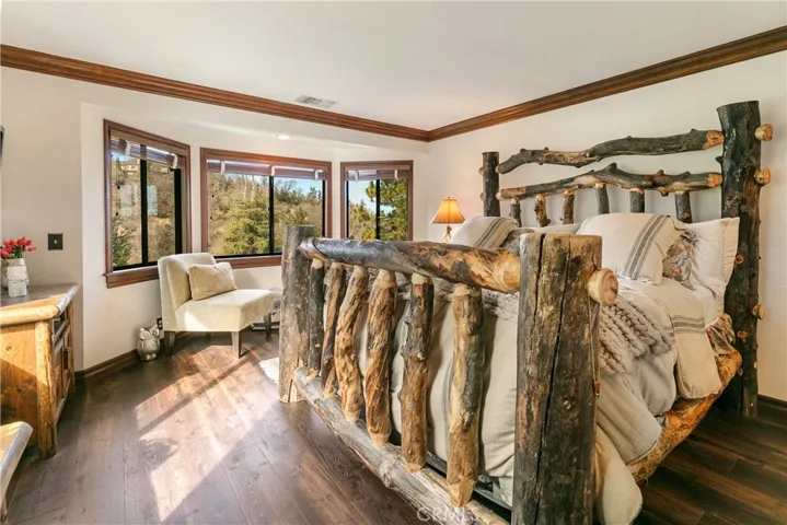 1378 Calgary Drive, Lake Arrowhead, California 92352