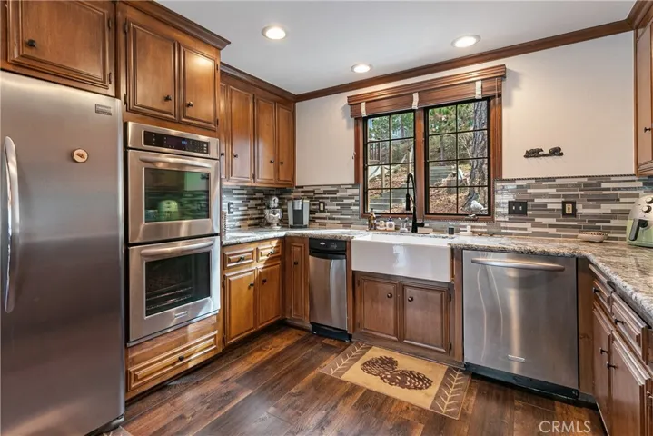 1378 Calgary Drive, Lake Arrowhead, California 92352