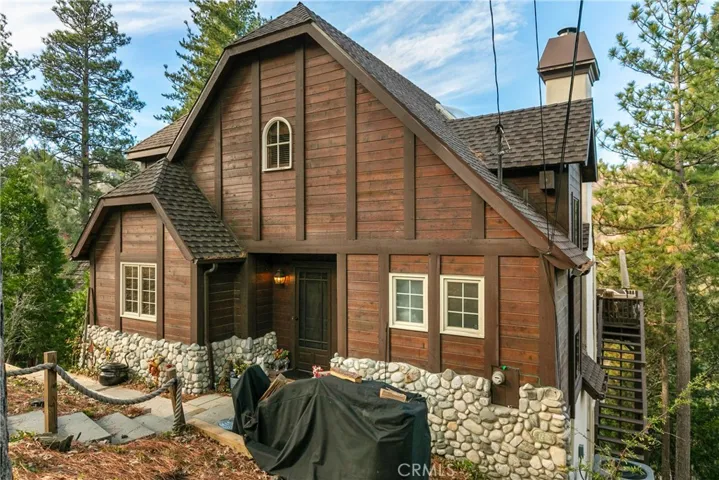 1378 Calgary Drive, Lake Arrowhead, California 92352