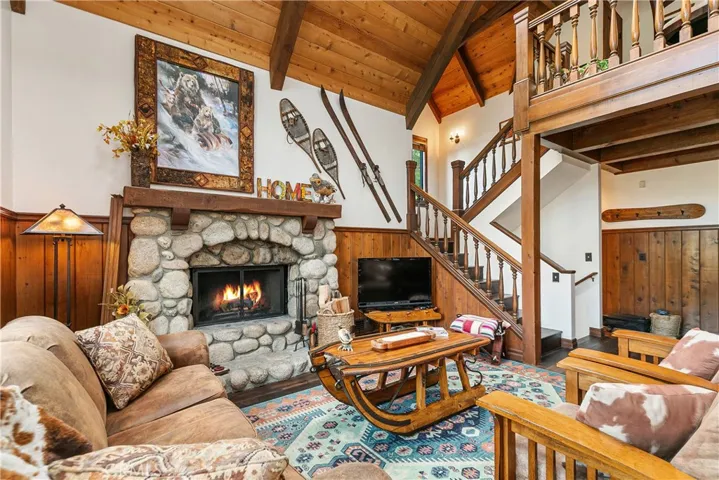 1378 Calgary Drive, Lake Arrowhead, California 92352