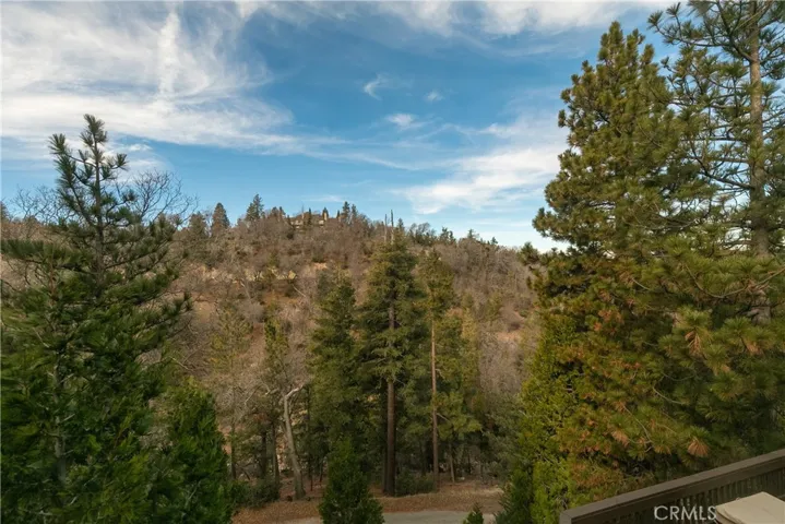 1378 Calgary Drive, Lake Arrowhead, California 92352