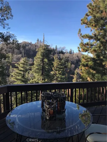 1378 Calgary Drive, Lake Arrowhead, California 92352