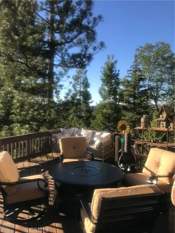 1378 Calgary Drive, Lake Arrowhead, California 92352