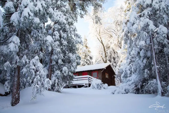 Beautiful photo of cabin taken by a neighbor Winter 2023.  So much potential for this wee cabin!